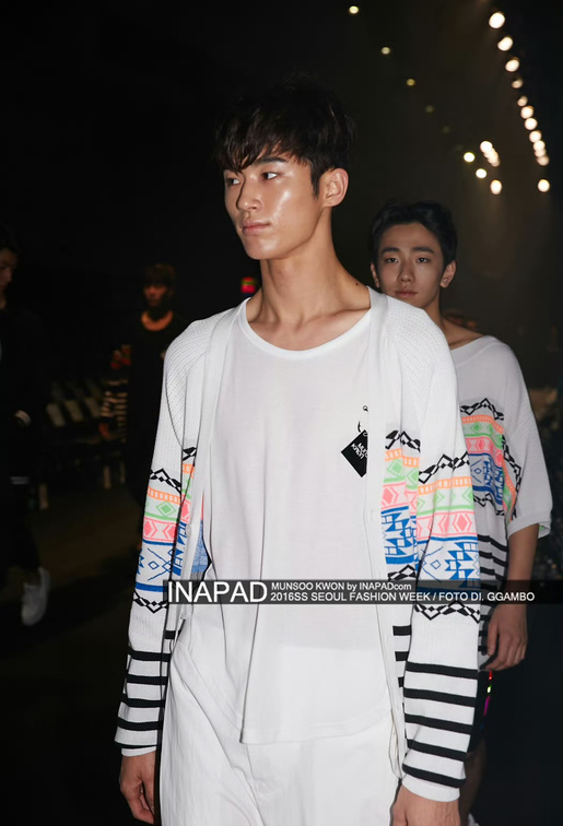 2016 S/S SEOUL FASHION WEEK MUNSOO KWON COLLECTION