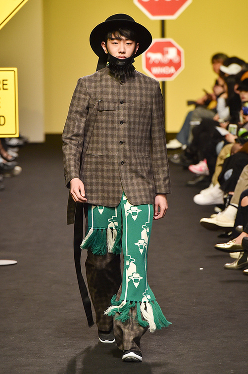 SEOUL FASHION WEEK 2017 F/W MUNSOO KWON